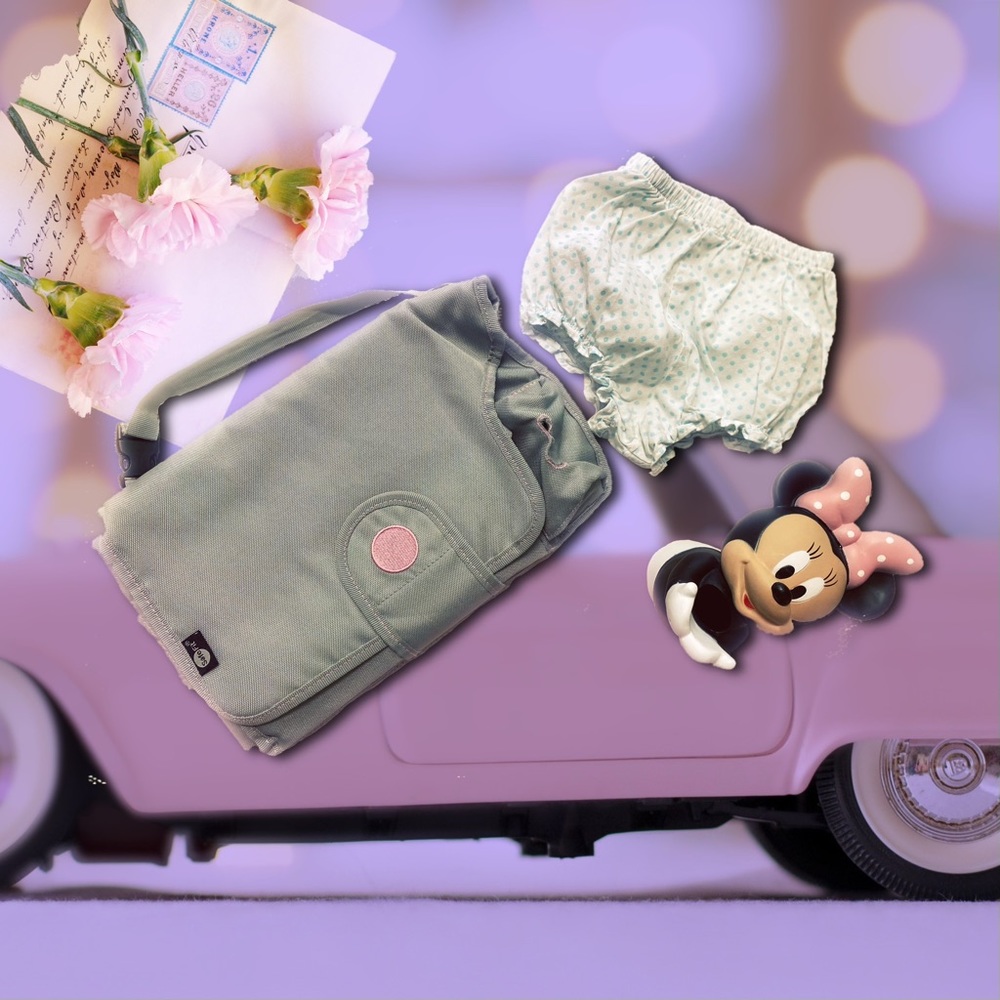 B.Girl 3in1 Travel Kit - Minnie faucet extension; Bottom; SafeFit Diaper Changer